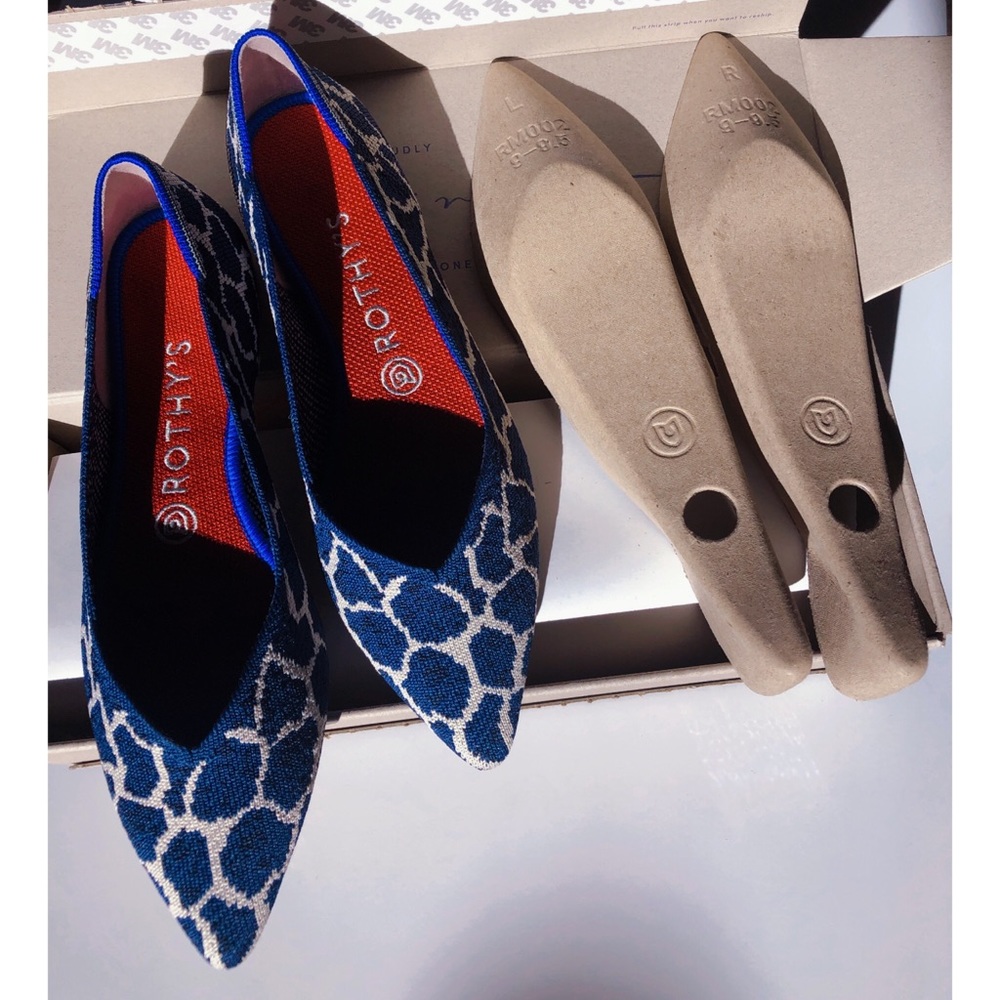 NEW In Box Rothy’s Indigo Giraffe Points Size 9